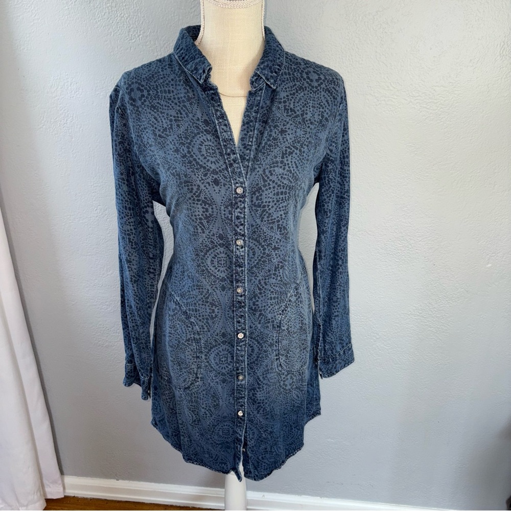 Anthropologie Cloth & Stone Blue Printed Tie Waist Denim Long Sleeve Dress